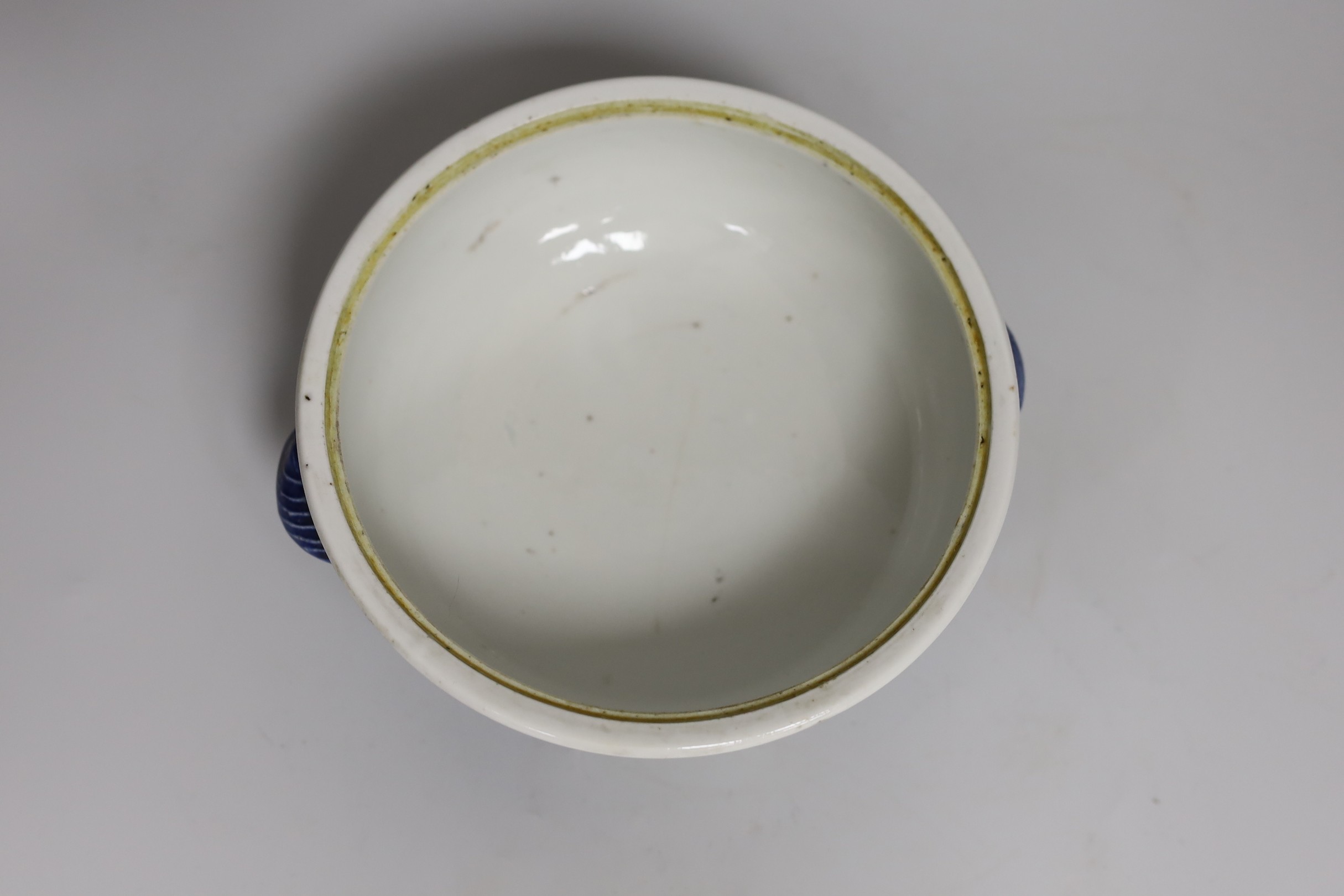 A 19th century Chinese blue and white ‘Phoenix medallion’ rice bowl and cover, 14cm tall